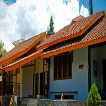Ever Green Village Puncak Bagian luar foto