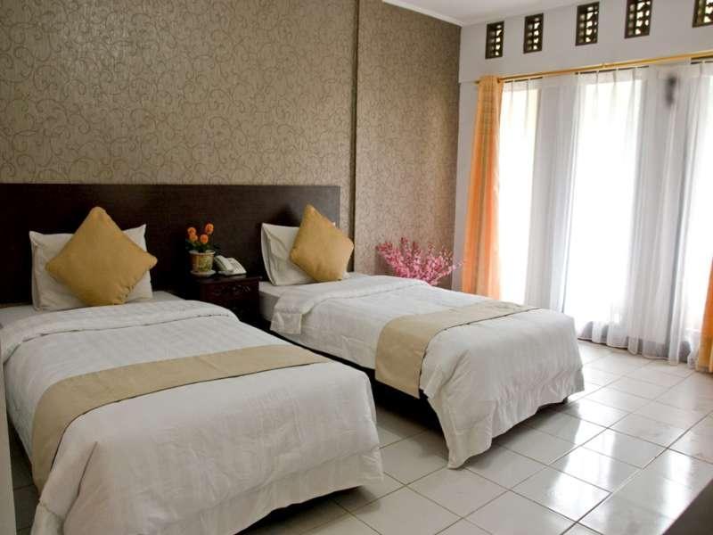 Ever Green Village Puncak Bagian luar foto